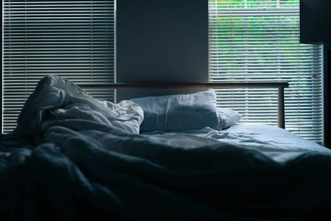 Addormentarsi facilmente e meglio: come creare una routine del sonno serale